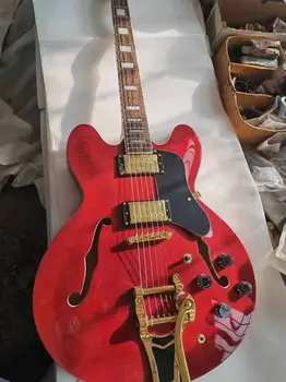 Полуполая električna gitara Red Jazz 335, zlatni pribor