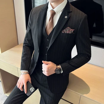 (Jakna + prsluk + hlače) Muška odjeća u klasičnu vertikalnu traku, приталенный poslovno odijelo, muški kaput s ласточкиным repom, vjenčanica