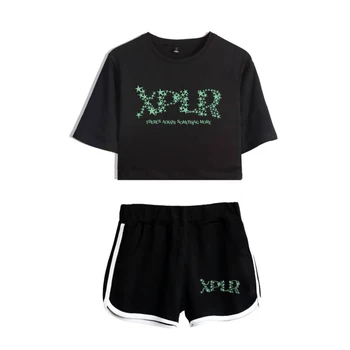T-shirt XPLR Sam and Colby Glow In The Dark Stars, Komplet od dva predmeta, Skraćeno Top kratkih rukava, Majica do pupka + Kratke hlače, 2023, Novi Ženski komplet sa logom