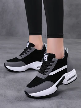 Ženska jesenje cipele s kosim peta na debelim potplatima 2023 Nova prozračna sportska obuća